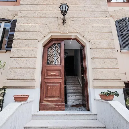 公寓 Pamphili Classic Garden *