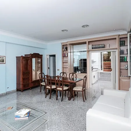 公寓 Pamphili Classic Garden *